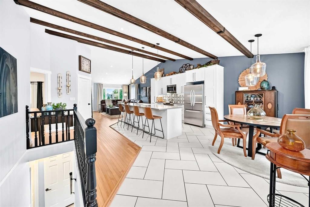 61 West Edge Road, Cochrane, AB - Indoor