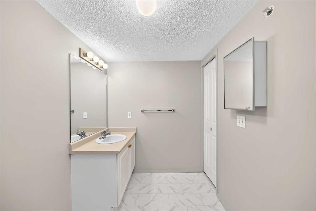 3337-6818 Pinecliff Grove Ne, Calgary, AB
