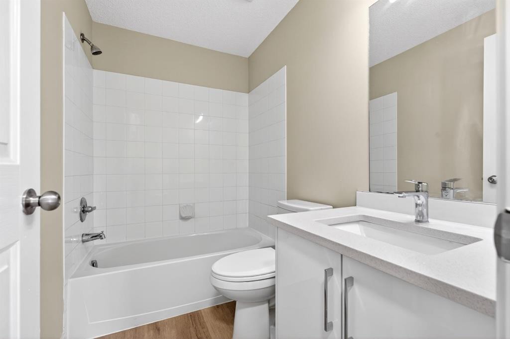2102-333 Taravista Drive Ne, Calgary, AB - Indoor Photo Showing Bathroom