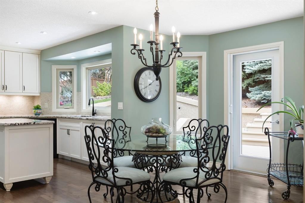 311 Woodhaven Bay Sw, Calgary, AB - Indoor Photo Showing Dining Room