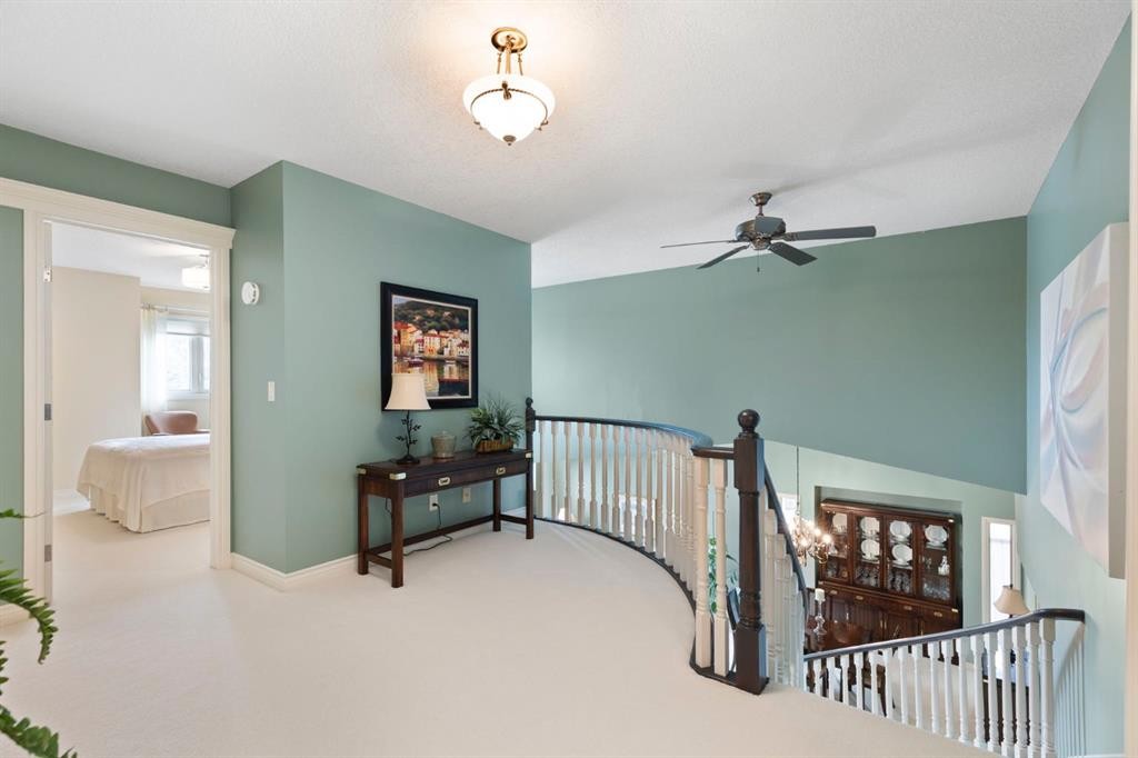 311 Woodhaven Bay Sw, Calgary, AB - Indoor Photo Showing Other Room