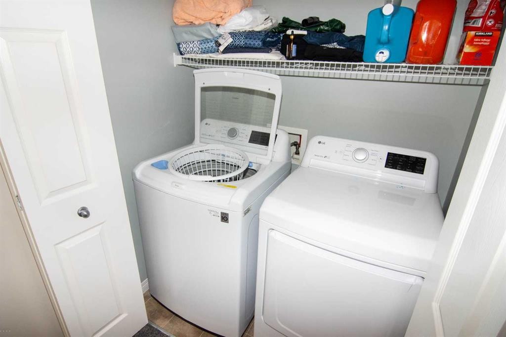 754 Luxstone Gate Sw, Airdrie, AB - Indoor Photo Showing Laundry Room