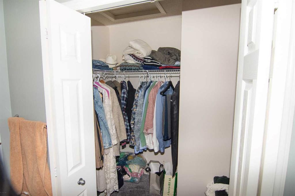 754 Luxstone Gate Sw, Airdrie, AB - Indoor With Storage