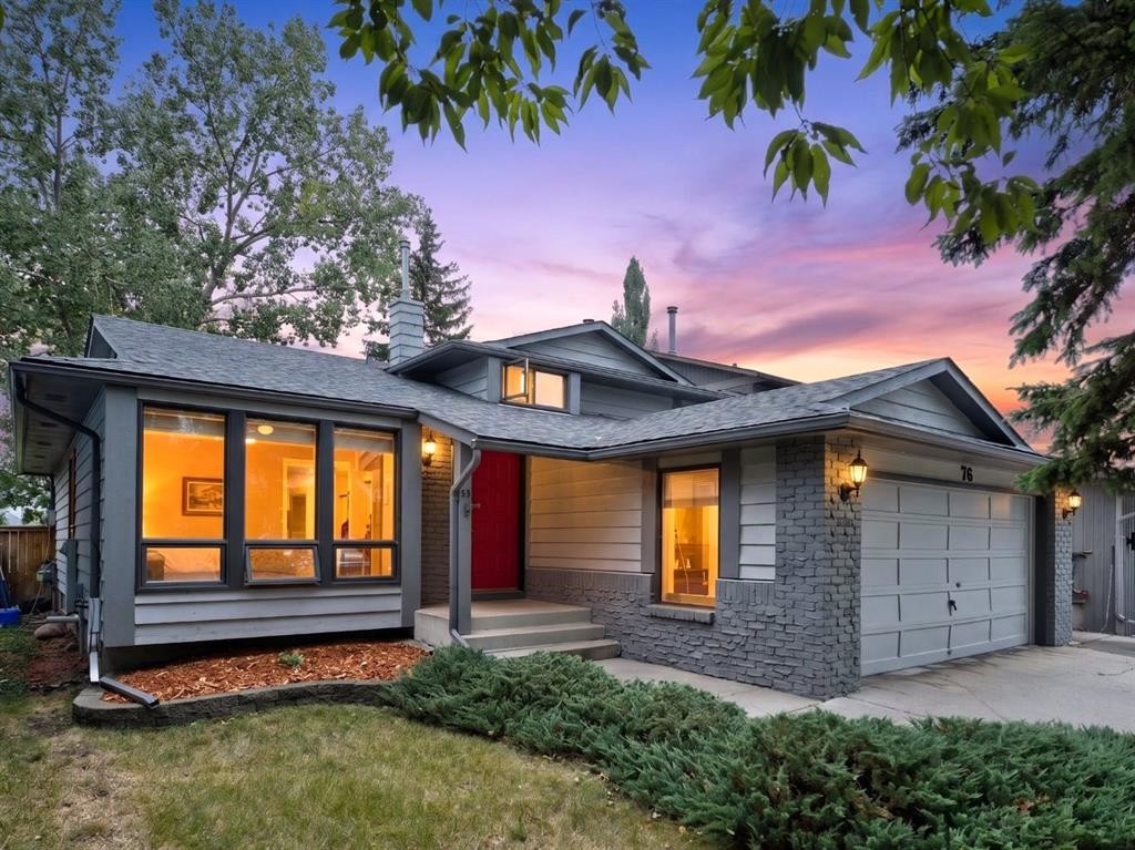 76 Deermoss Crescent Se, Calgary, AB - Outdoor