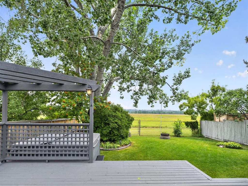 76 Deermoss Crescent Se, Calgary, AB - Outdoor