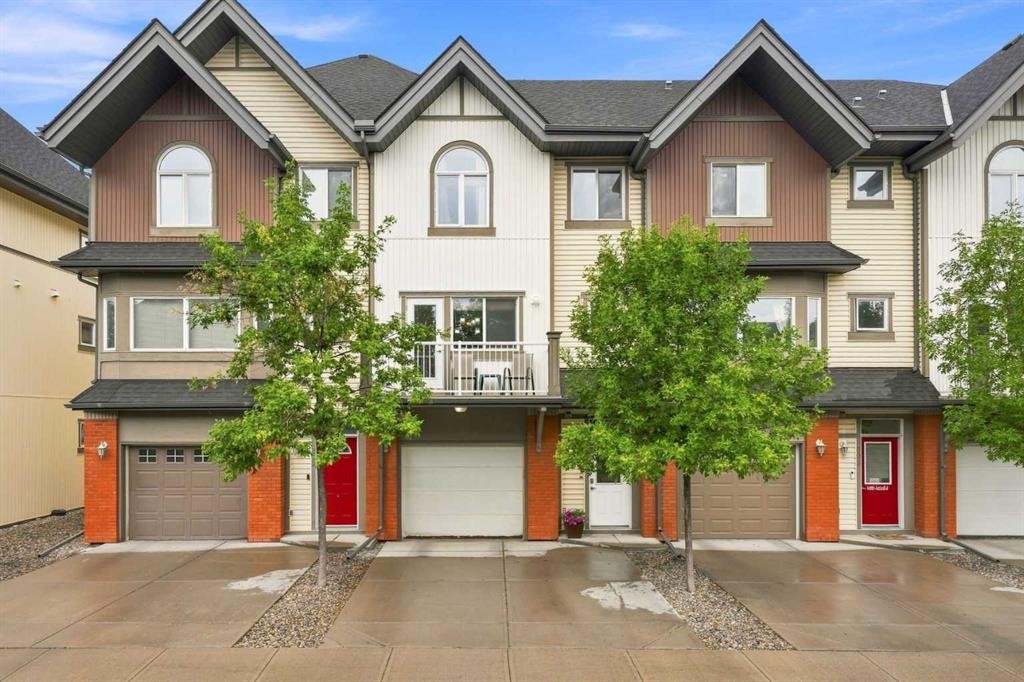 804 Wentworth Villas Sw, Calgary, AB - Outdoor With Facade