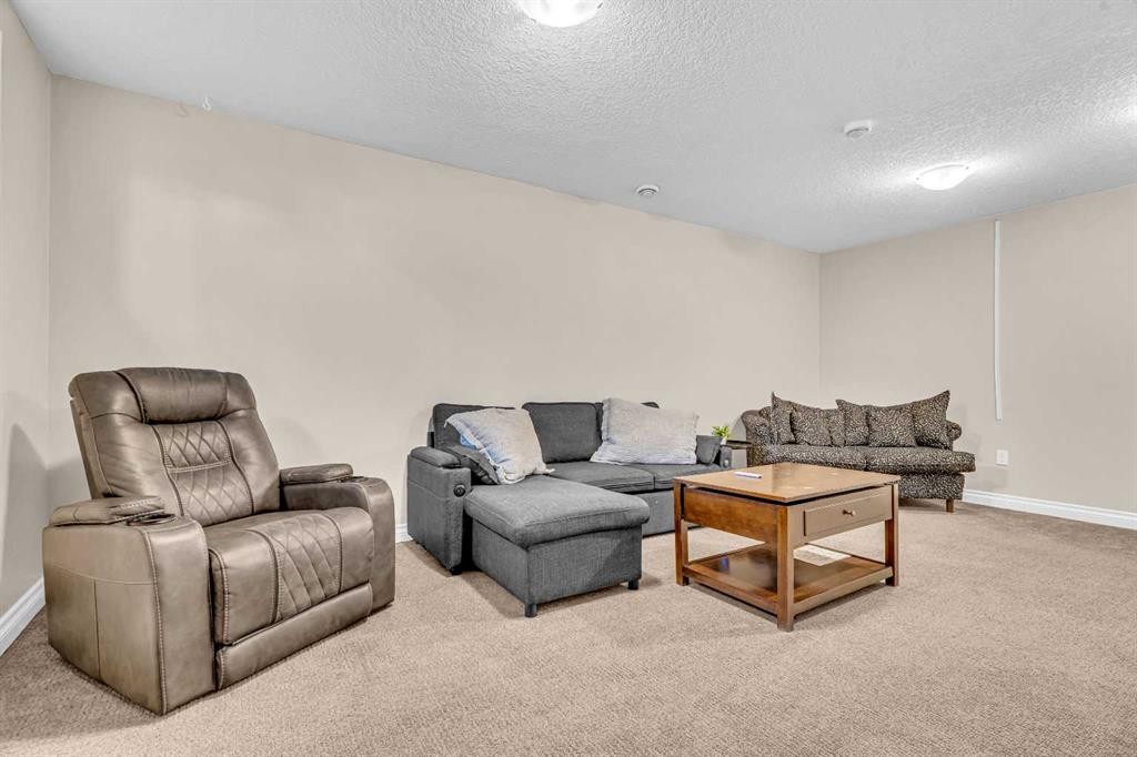2-821 Mcdougall Road Ne, Calgary, AB - Indoor