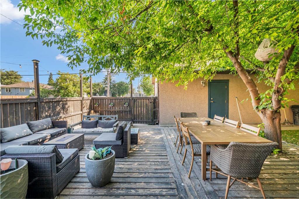 2-821 Mcdougall Road Ne, Calgary, AB - Outdoor With Deck Patio Veranda