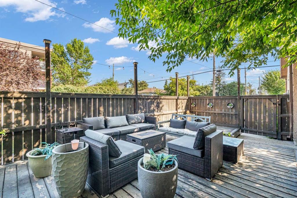 2-821 Mcdougall Road Ne, Calgary, AB - Outdoor With Deck Patio Veranda