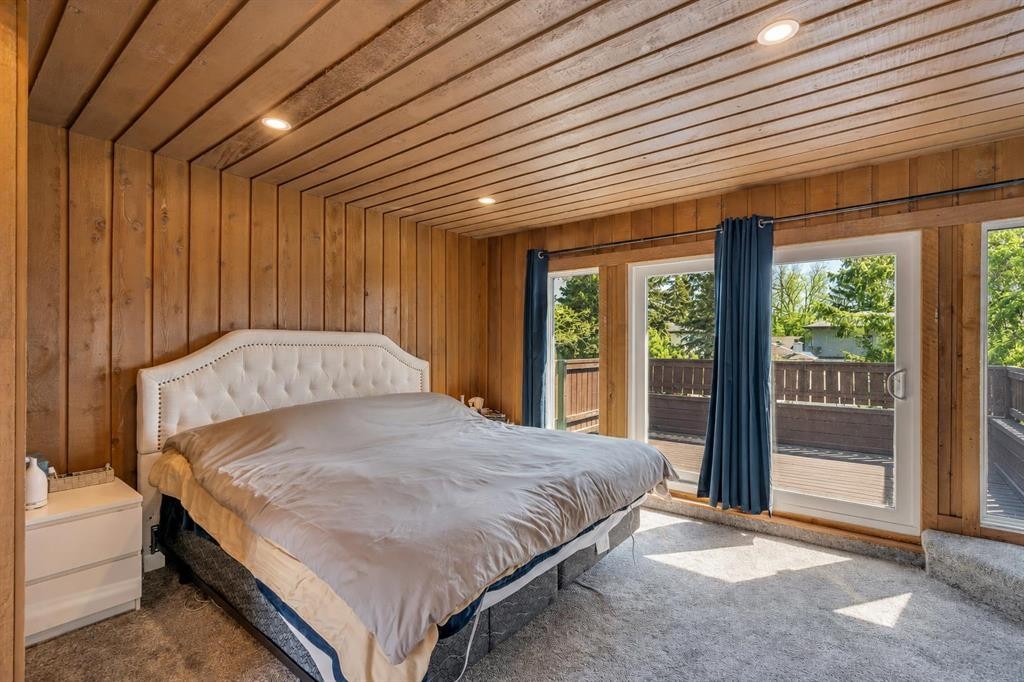12 Oakvale Place Sw, Calgary, AB - Indoor Photo Showing Bedroom