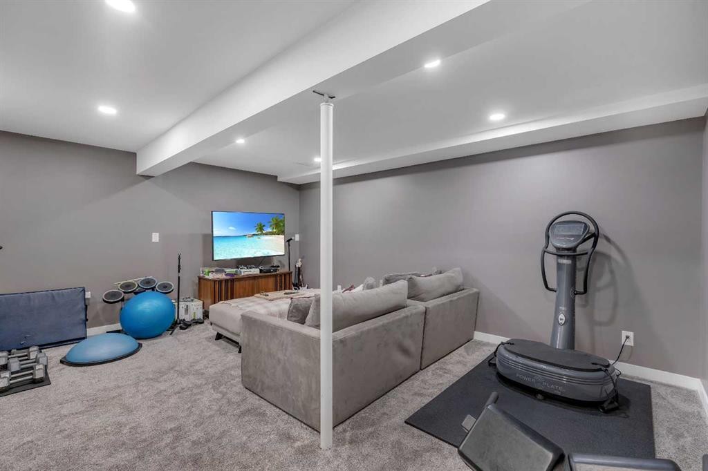 12 Oakvale Place Sw, Calgary, AB - Indoor