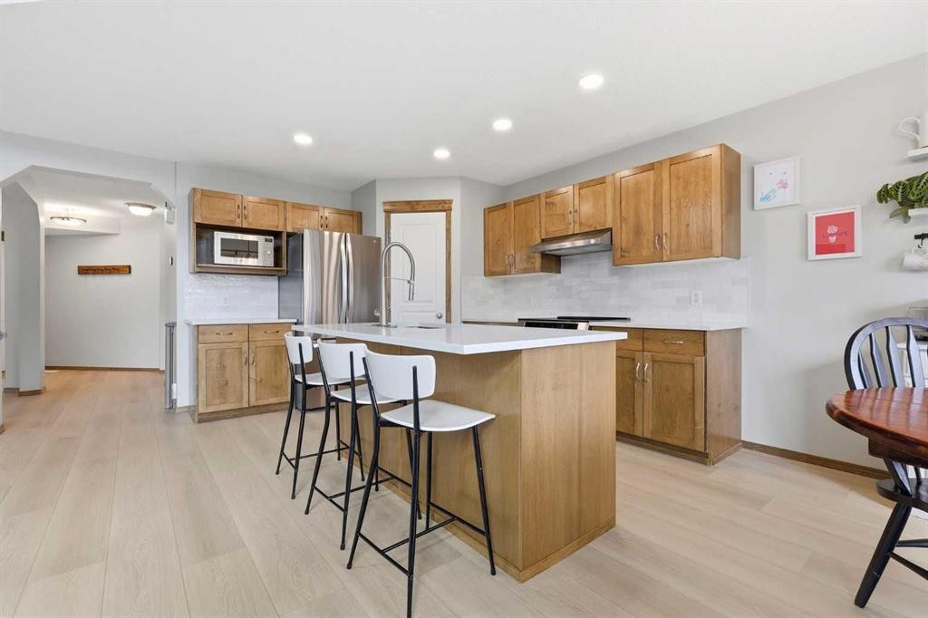 38 Chapman Close Se, Calgary, AB