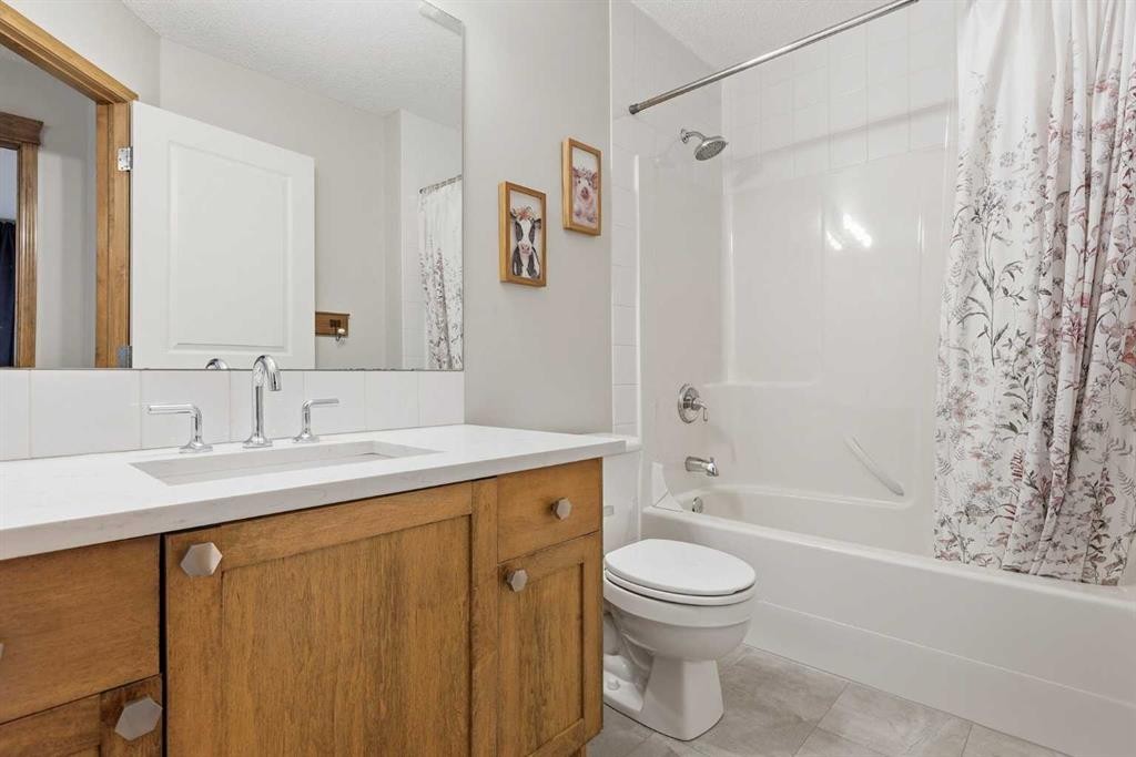 38 Chapman Close Se, Calgary, AB