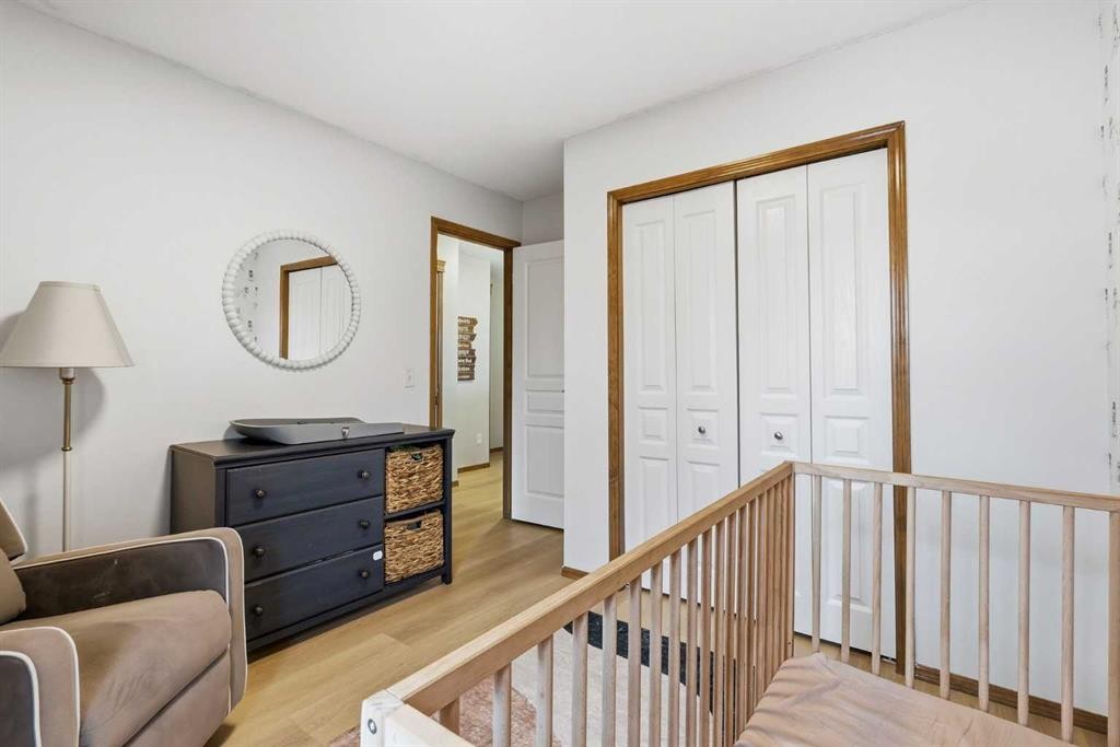 38 Chapman Close Se, Calgary, AB