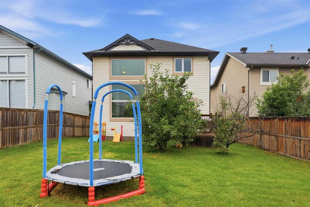 38 Chapman Close Se, Calgary, AB