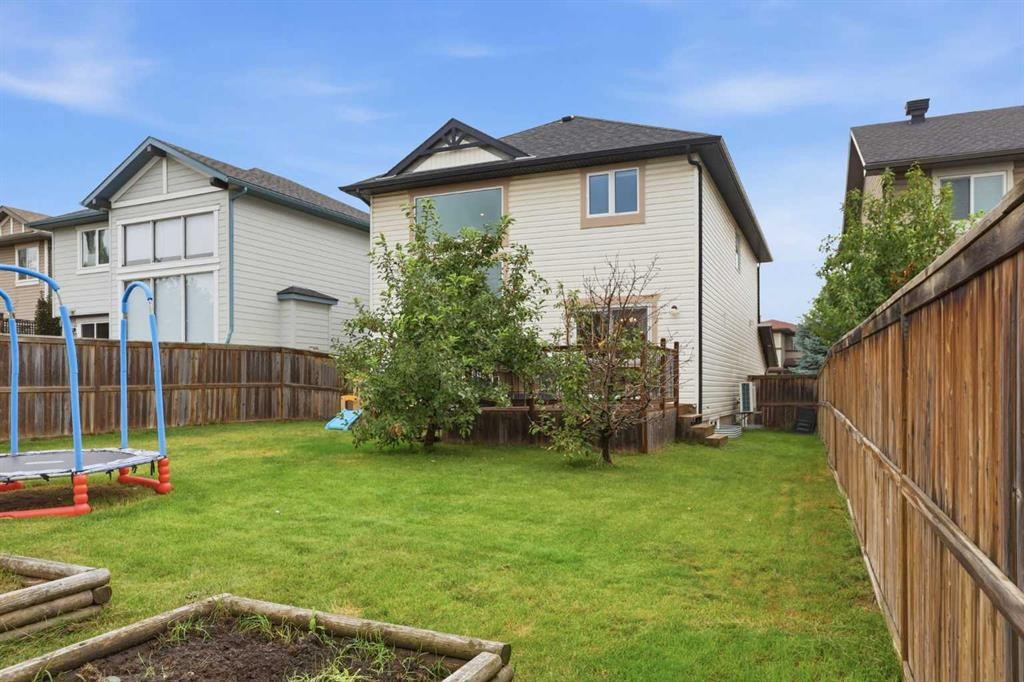 38 Chapman Close Se, Calgary, AB
