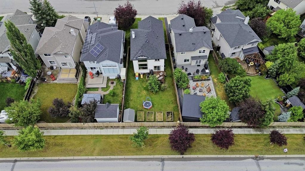 38 Chapman Close Se, Calgary, AB