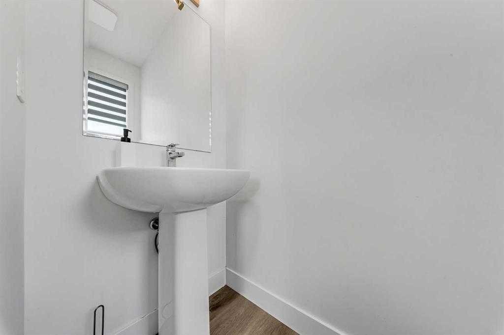 242 Carrington Gate Nw, Calgary, AB - Indoor