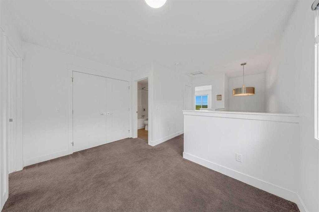 242 Carrington Gate Nw, Calgary, AB - Indoor