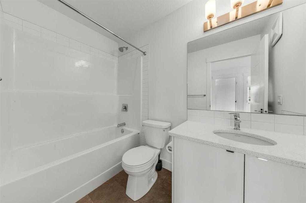 242 Carrington Gate Nw, Calgary, AB - Indoor Photo Showing Bathroom