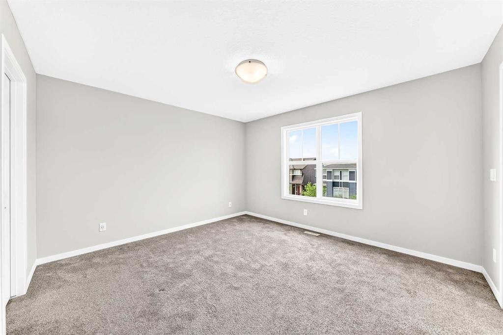 18 Willow Crescent, Okotoks, AB - Indoor Photo Showing Other Room