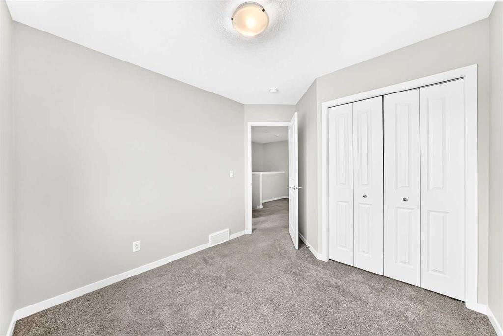 18 Willow Crescent, Okotoks, AB - Indoor