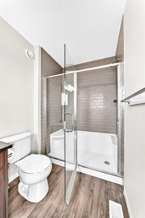 18 Willow Crescent, Okotoks, AB - Indoor Photo Showing Bathroom
