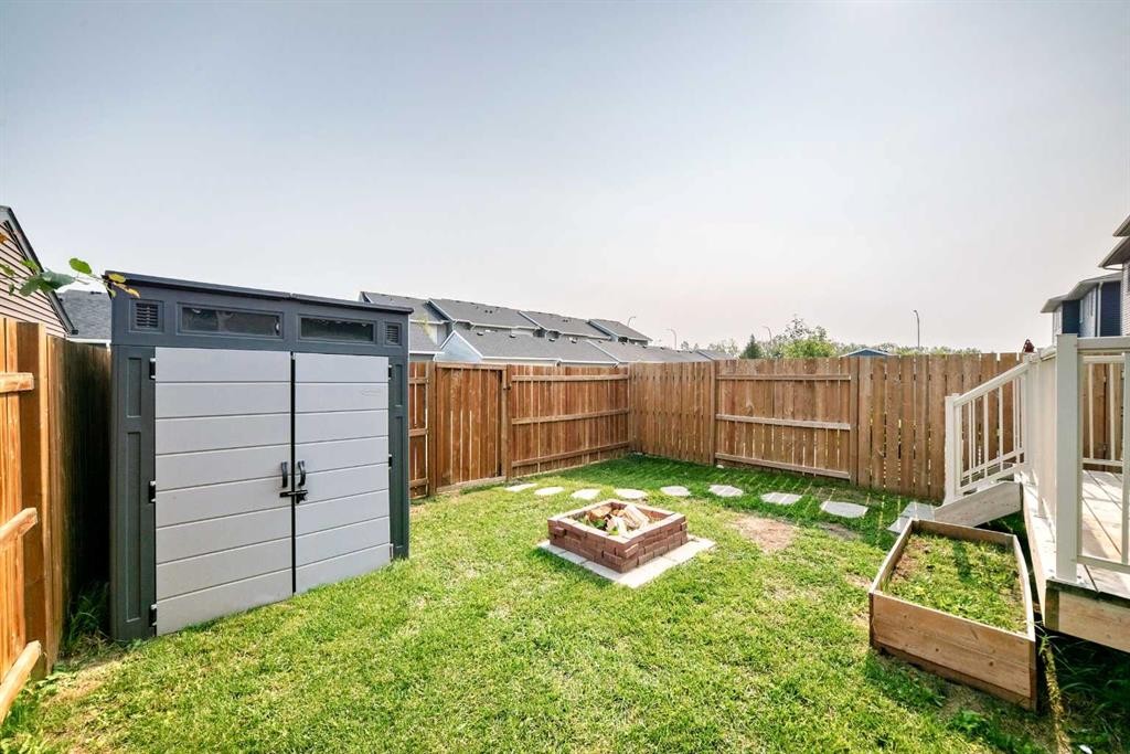 18 Willow Crescent, Okotoks, AB - Outdoor