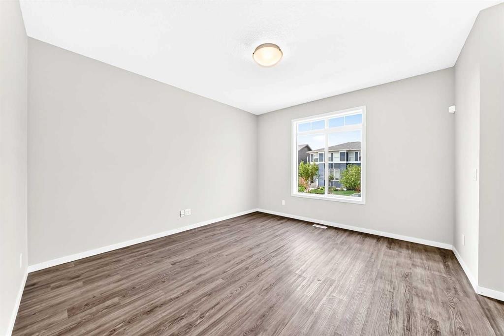 18 Willow Crescent, Okotoks, AB - Indoor Photo Showing Other Room