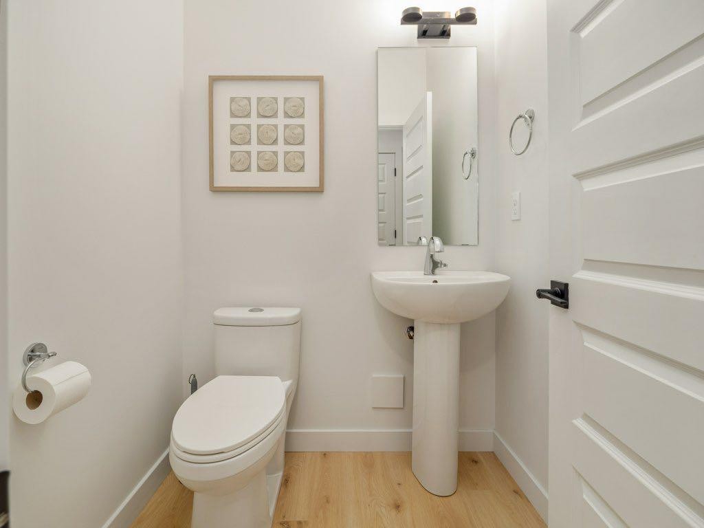 641 Blackwolf Boulevard North, Lethbridge, AB - Indoor Photo Showing Bathroom