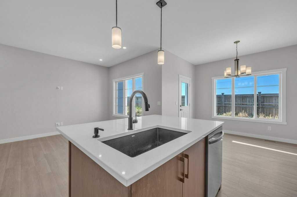 203 Homestead Common Ne, Calgary, AB - Indoor Photo Showing Kitchen