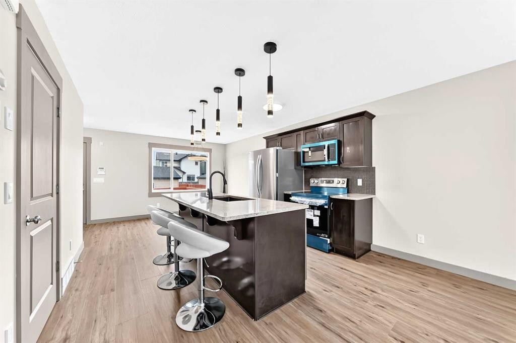 321 Skyview Ranch Drive Ne, Calgary, AB - Indoor Photo Showing Kitchen With Upgraded Kitchen