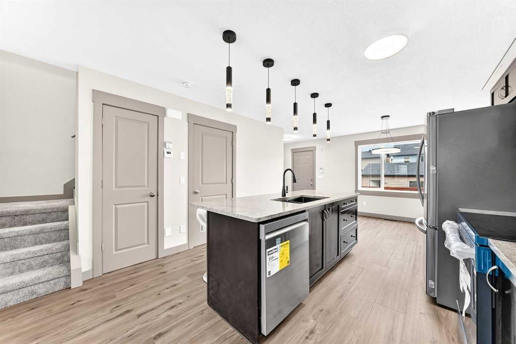 321 Skyview Ranch Drive Ne, Calgary, AB - Indoor Photo Showing Kitchen With Upgraded Kitchen