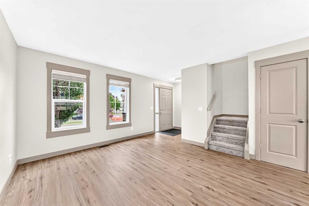 321 Skyview Ranch Drive Ne, Calgary, AB - Indoor Photo Showing Other Room