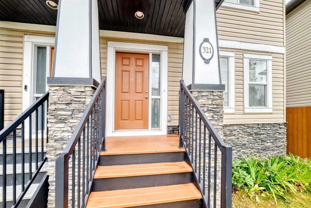 321 Skyview Ranch Drive Ne, Calgary, AB - Outdoor With Exterior
