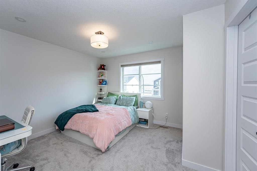 52 Lewiston Drive Ne, Calgary, AB - Indoor Photo Showing Bedroom