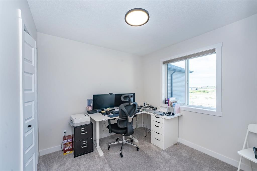 52 Lewiston Drive Ne, Calgary, AB - Indoor Photo Showing Office