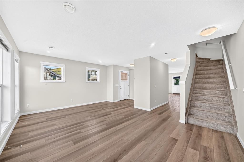 428 Cranbrook Square Se, Calgary, AB - Indoor Photo Showing Other Room