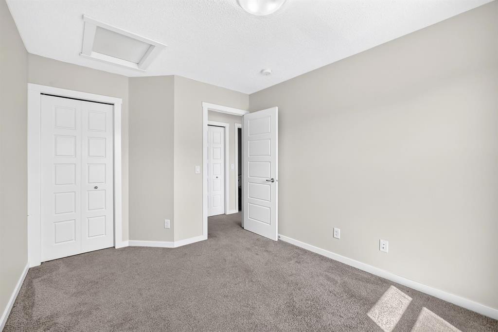 428 Cranbrook Square Se, Calgary, AB - Indoor Photo Showing Other Room