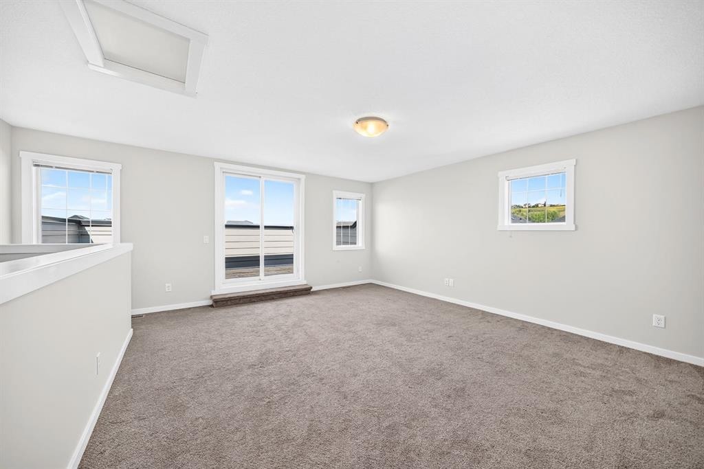 428 Cranbrook Square Se, Calgary, AB - Indoor Photo Showing Other Room