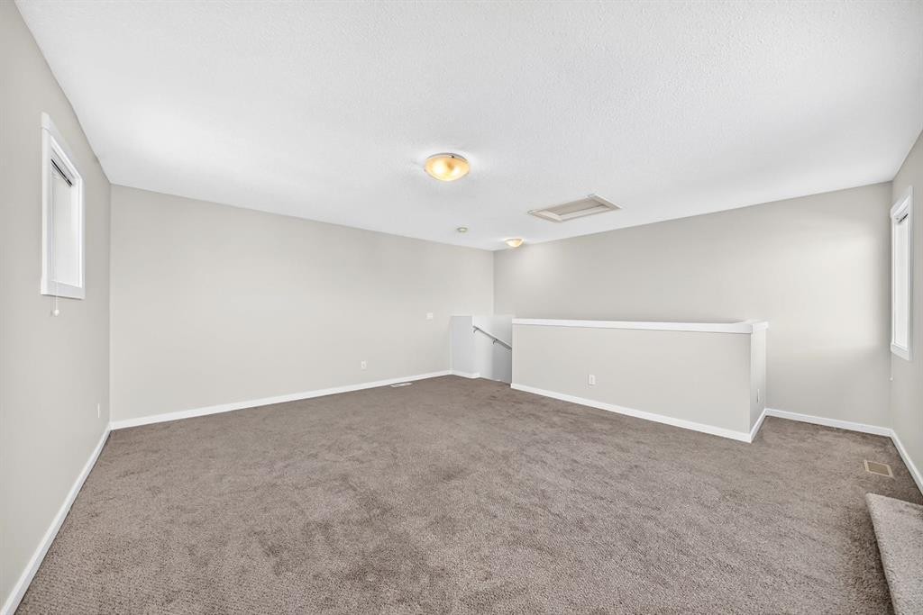 428 Cranbrook Square Se, Calgary, AB - Indoor Photo Showing Other Room