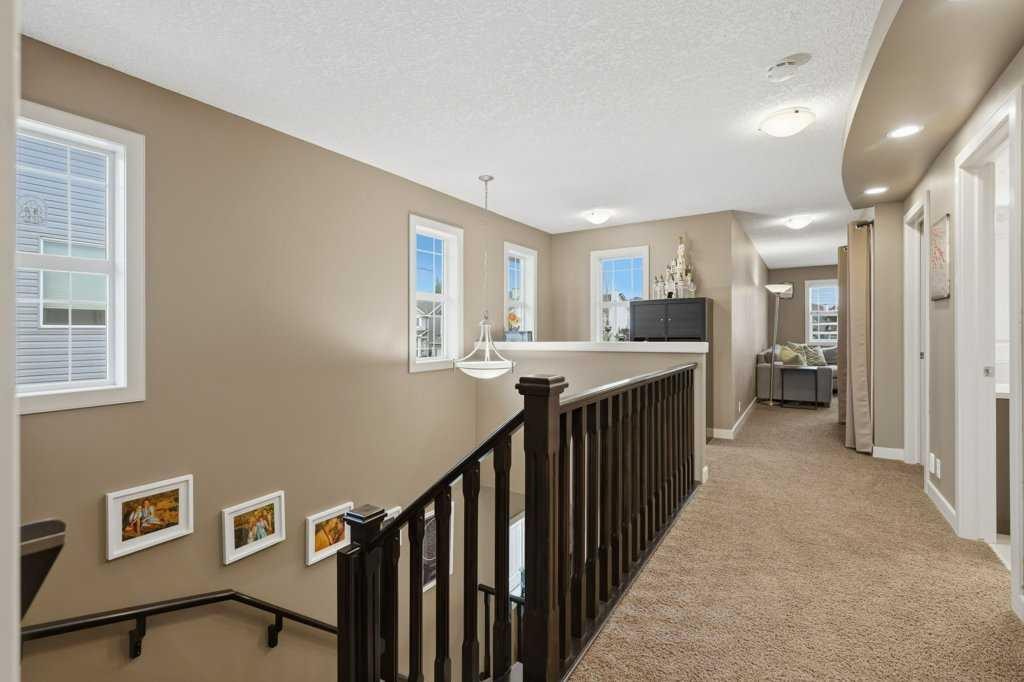 69 Everhollow Avenue Sw, Calgary, AB - Indoor Photo Showing Other Room