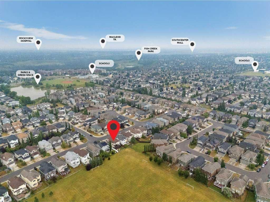 69 Everhollow Avenue Sw, Calgary, AB - Outdoor With View