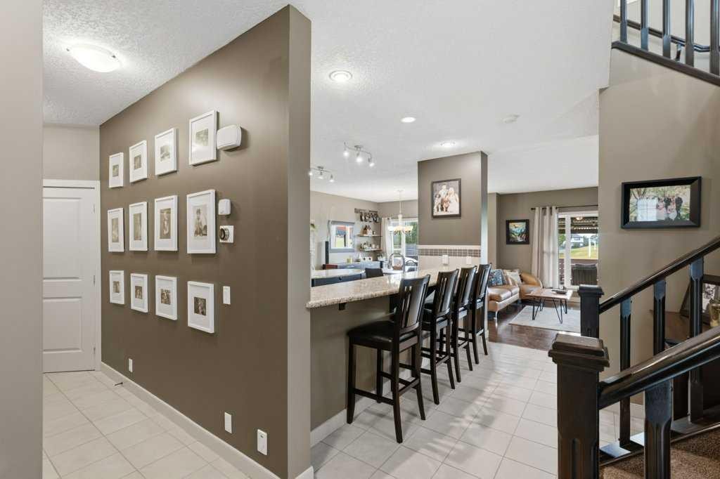 69 Everhollow Avenue Sw, Calgary, AB - Indoor