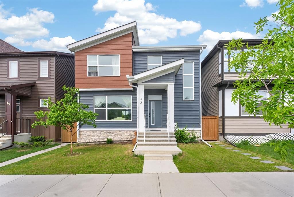 23 Lucas Boulevard Nw, Calgary, AB - Outdoor With Facade