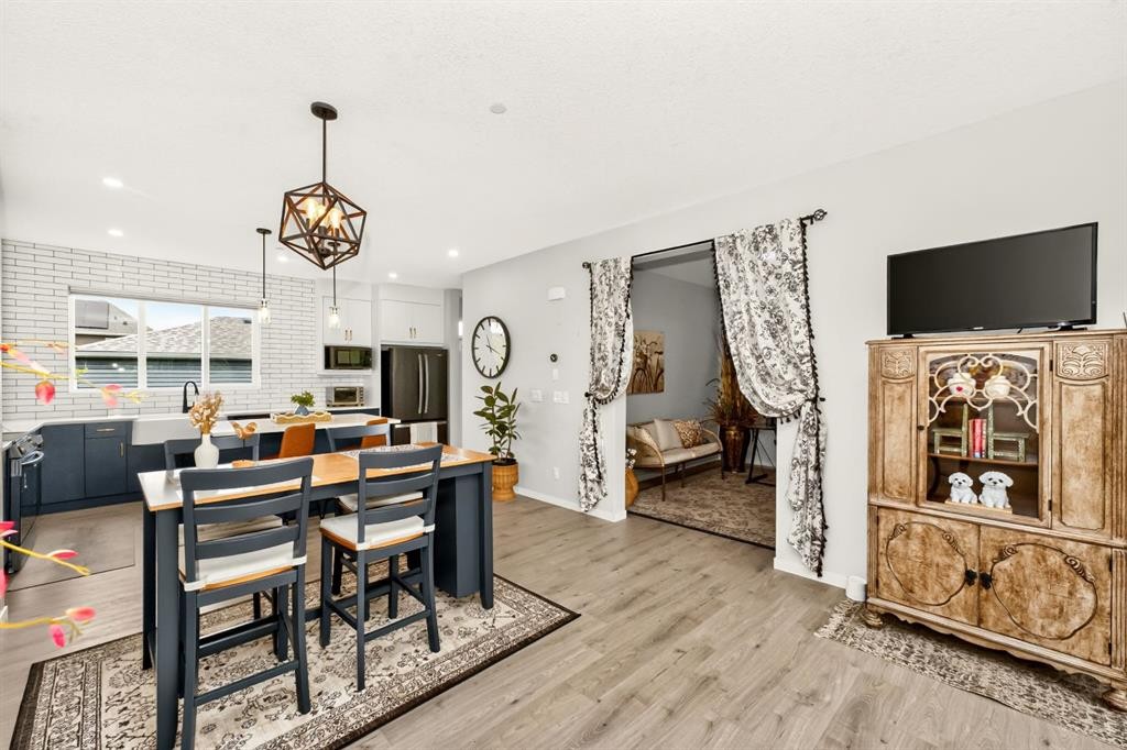 23 Lucas Boulevard Nw, Calgary, AB - Indoor