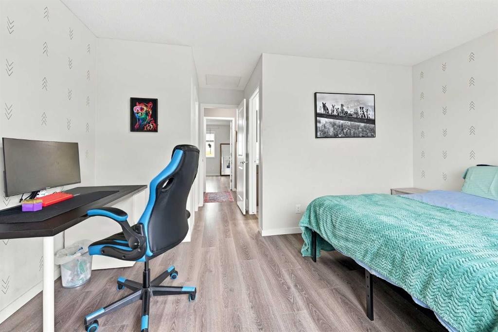 106 Autumn Crescent Se, Calgary, AB - Indoor