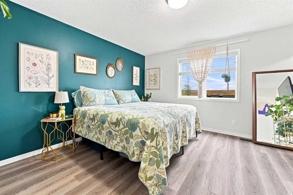 106 Autumn Crescent Se, Calgary, AB - Indoor Photo Showing Bedroom