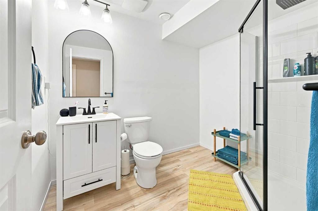 106 Autumn Crescent Se, Calgary, AB - Indoor Photo Showing Bathroom