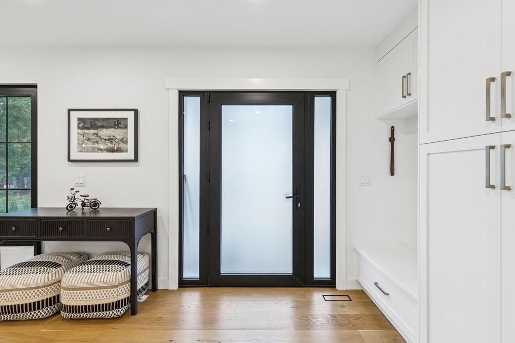 2543 Chicoutimi Drive Nw, Calgary, AB - Indoor